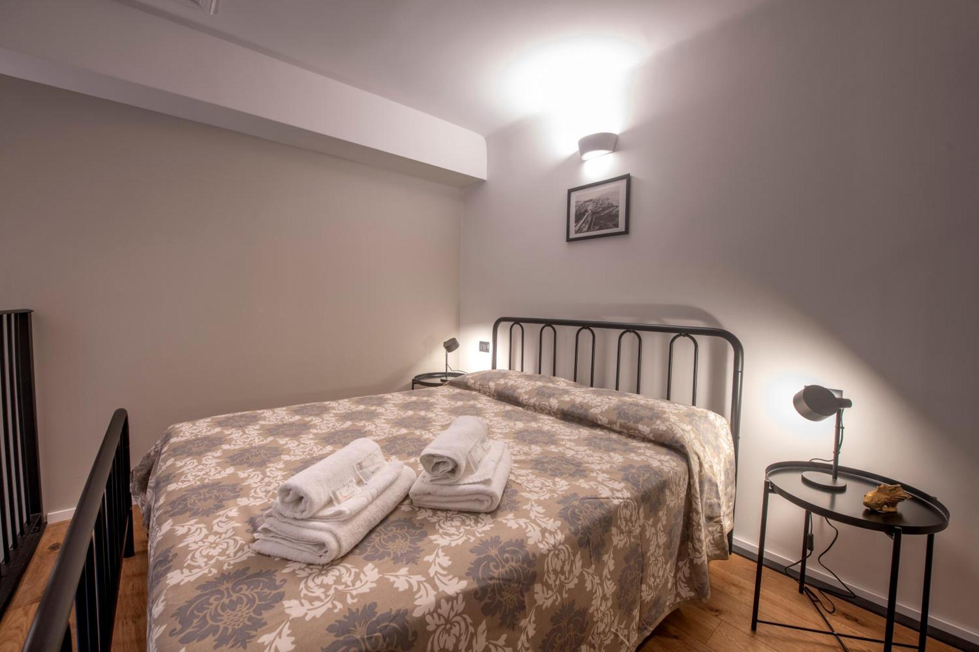 227 - Largo Zecca Luxury Apartment - Nel Cuore Del Centro Di Genova Exterior photo
